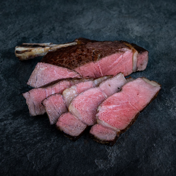 Kalbin Prime Rib Steak "dry aged" aus Österreich. Rib Eye Steak mit Knochen. Prime Rib STeak kaufen. Primerib Steaks aus Österreich. Stark marmoriertes Steak. Österreichisches Steak. Prime Rib Steak kaufen, Primerib Steaks bestellen