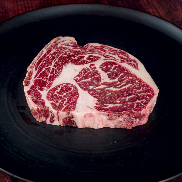 Wagyu Beef Rib Eye BMS 6-8 online kaufen - Dieses premium Wagyu Steak mit intensivster Marmorierung ist der Favorit aller Roastbeef