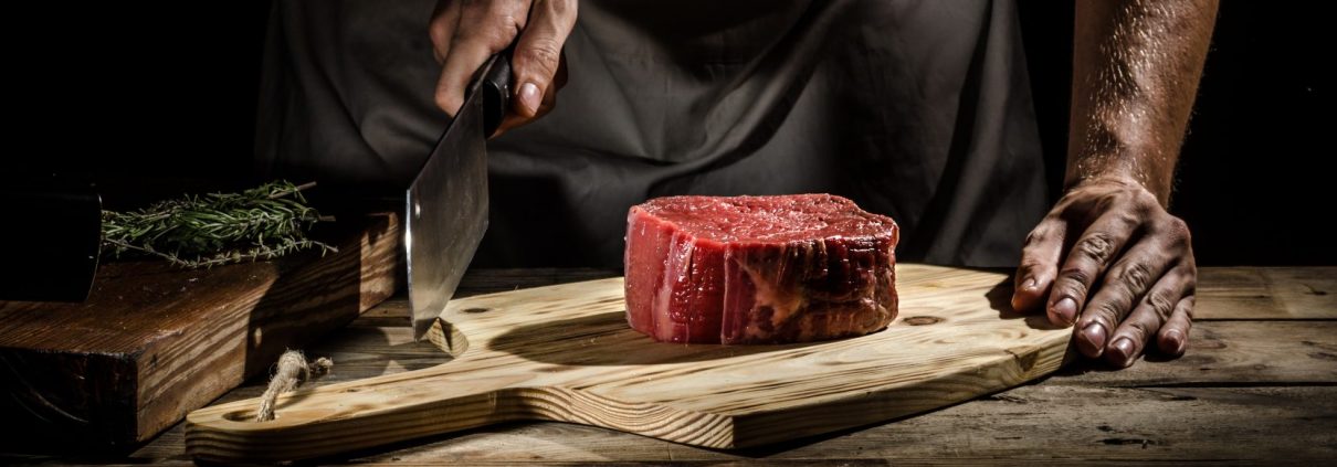 Steak gesund und macht schlank ➤ von Wiesbauer Gourmet online kaufen. Wer abnehmen möchte, muss auf ein leckeres, saftiges Steak keineswegs verzichten. Zwar gelten Hähnchen und Pute als das Diät-Fleisch schlechthin, doch auch beim Rind gibt es magere Stücke, die fast genauso fettarm sind wie Geflügel. Hier alle Infos!