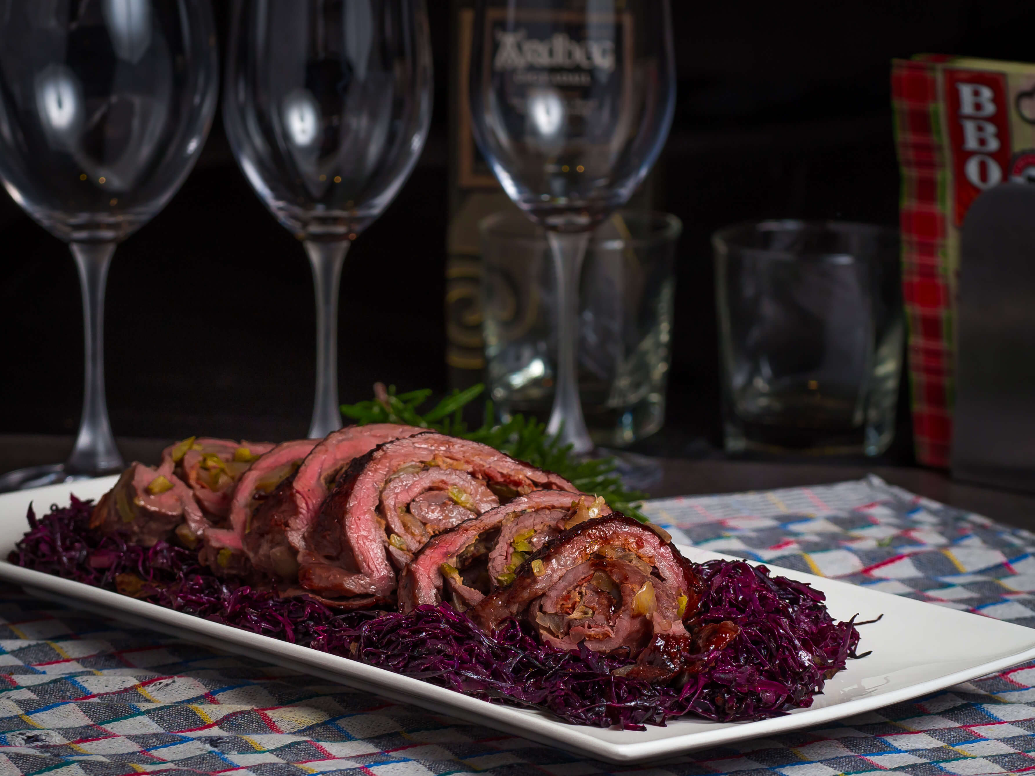 Olvahh´s Flanksteak-Roulade „Hausfrauenart“ mit Apfel-Rotkohl