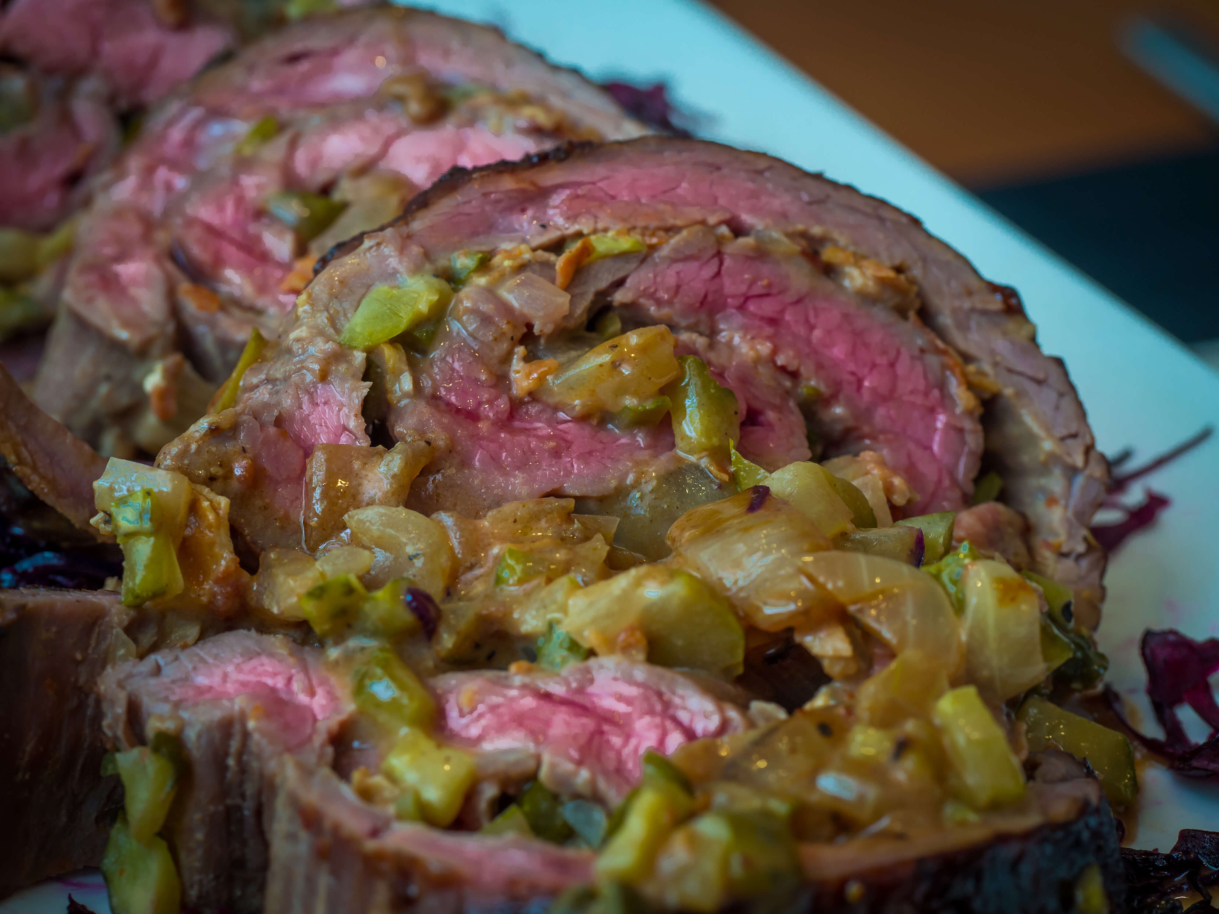 Olvahh´s Flanksteak-Roulade „Hausfrauenart“ mit Apfel-Rotkohl