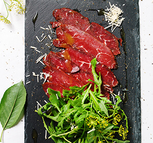 Carpaccio Zubereitung. Carpaccio kaufen, Carpaccio bestellen, Carpaccio online bestellen