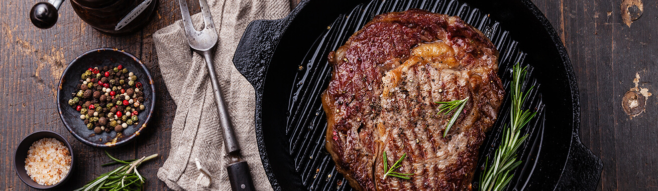 Steak zubereiten ➤ Steak grillen / Steak in der Pfanne ✓ die besten Steaks zum Grillen oder in der Pfanner braten, online bestellen, in 24 Stunden geliefert