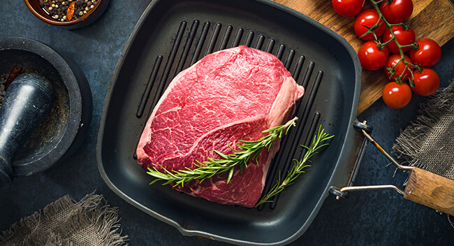 Steaks anbraten - Premium Steaks von Wiesbauer Gourmet, Steaks kaufen und in der Pfanne braten