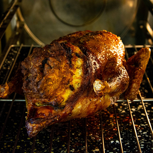 Andi Flatscher´s Famous Christmas Duck für 4 Personen – mit legendärer Semmelfülle, roh mit Maroni-Jus und Rotkraut – Bild 2