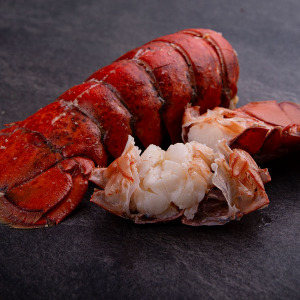 Hummerschwänze mit Schale MSC 198 g online kaufen. Hohe Qualität, Atlantik Lobsterschwänze, Hummerfleisch. Lobster Schwänze, Krabbe Schwänze, Schalentier Schwänze, Krustentier
