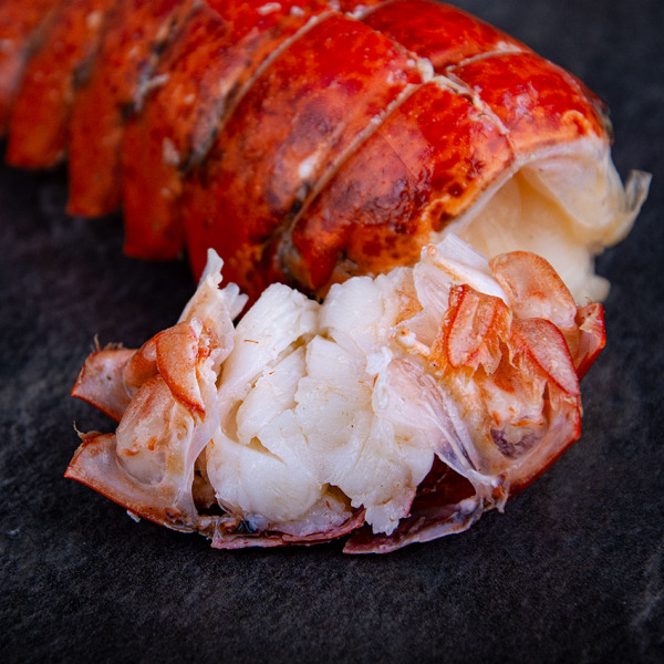 Hummerschwänze mit Schale MSC 198 g online kaufen. Hohe Qualität, Atlantik Lobsterschwänze, Hummerfleisch. Lobster Schwänze, Krabbe Schwänze, Schalentier Schwänze, Krustentier