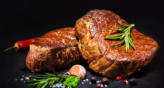 Steak anbraten. Steaks richtig anbraten ✓ Das ideale Anbraten von Steaks! ➤ Ein perfektes Steak anbraten - direkt am Griller Steak richtig anbraten.