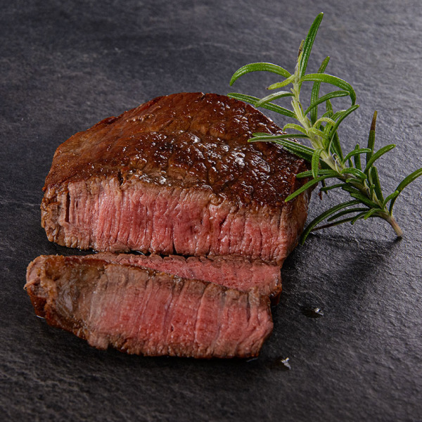 Kalbin Filet Steak aus Österreich 200 g kaufen ➤ Kalbin Filet bestellen. Das Kalbinnen-Steak - 1 Steak ohne Knochen, sehr saftig online bestellen