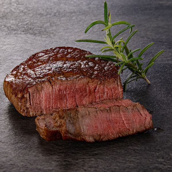 Kalbin Filet Steak aus Österreich 200 g kaufen ➤ Kalbin Filet bestellen. Das Kalbinnen-Steak - 1 Steak ohne Knochen, sehr saftig online bestellen