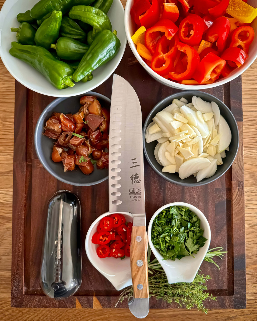 Daniels Txogitxu Beiried mit Chorizo-Sauce und Gemüse Daniels Txogitxu Beiried mit Chorizo-Sauce und Gemüse