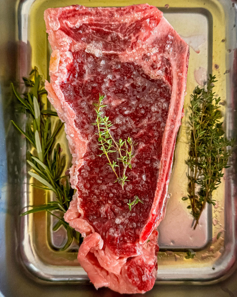 Daniels Txogitxu Beiried mit Chorizo-Sauce und Gemüse Daniels Txogitxu Beiried mit Chorizo-Sauce und Gemüse