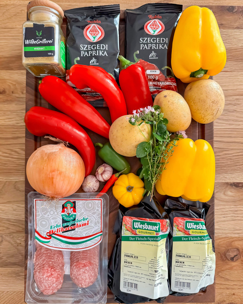 Daniels Mangalica Rücken mit Letscho und Bratkartoffeln