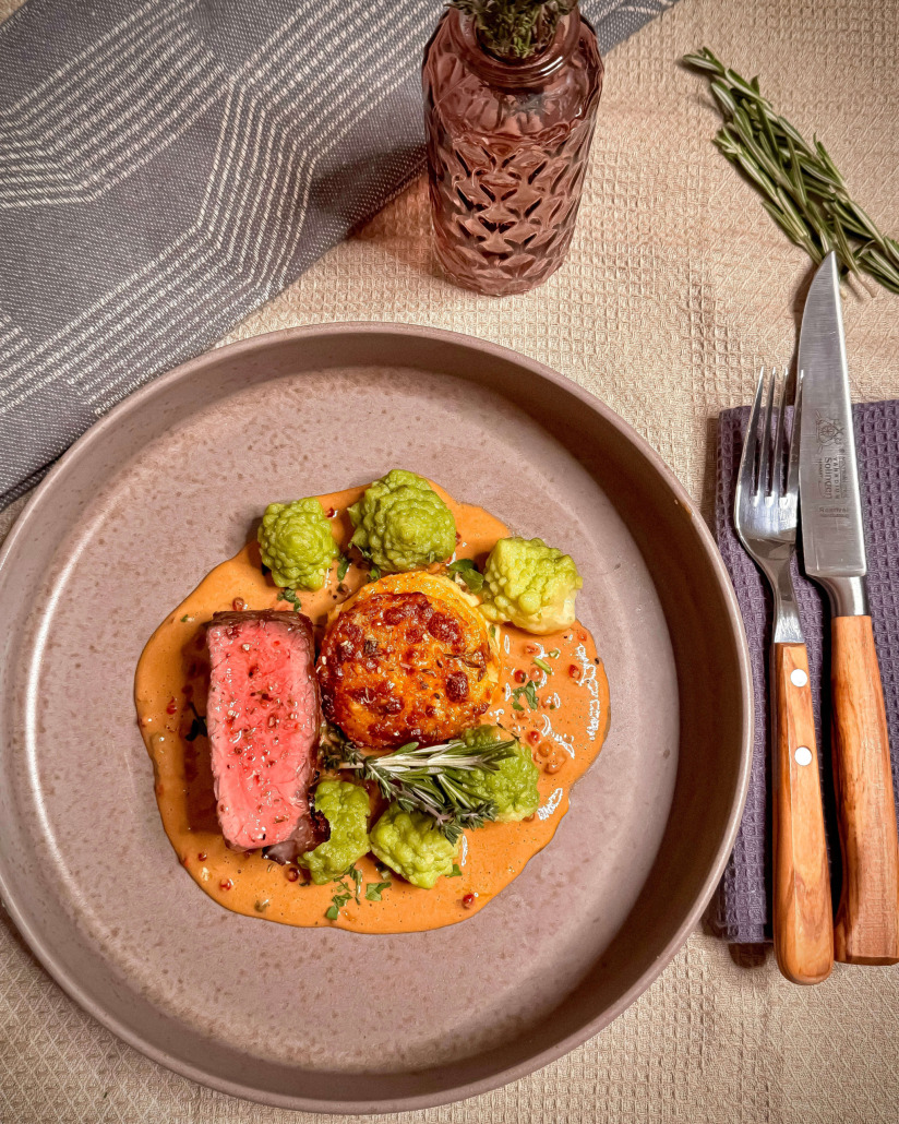 Daniels Rumpsteak mit Pfeffersauce, Kartoffelgratin und Romanesco