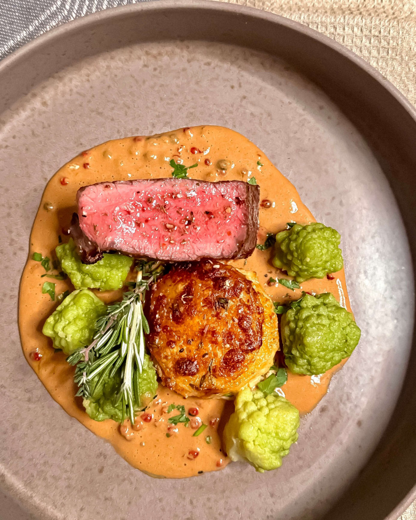Daniels Rumpsteak mit Pfeffersauce, Kartoffelgratin und Romanesco