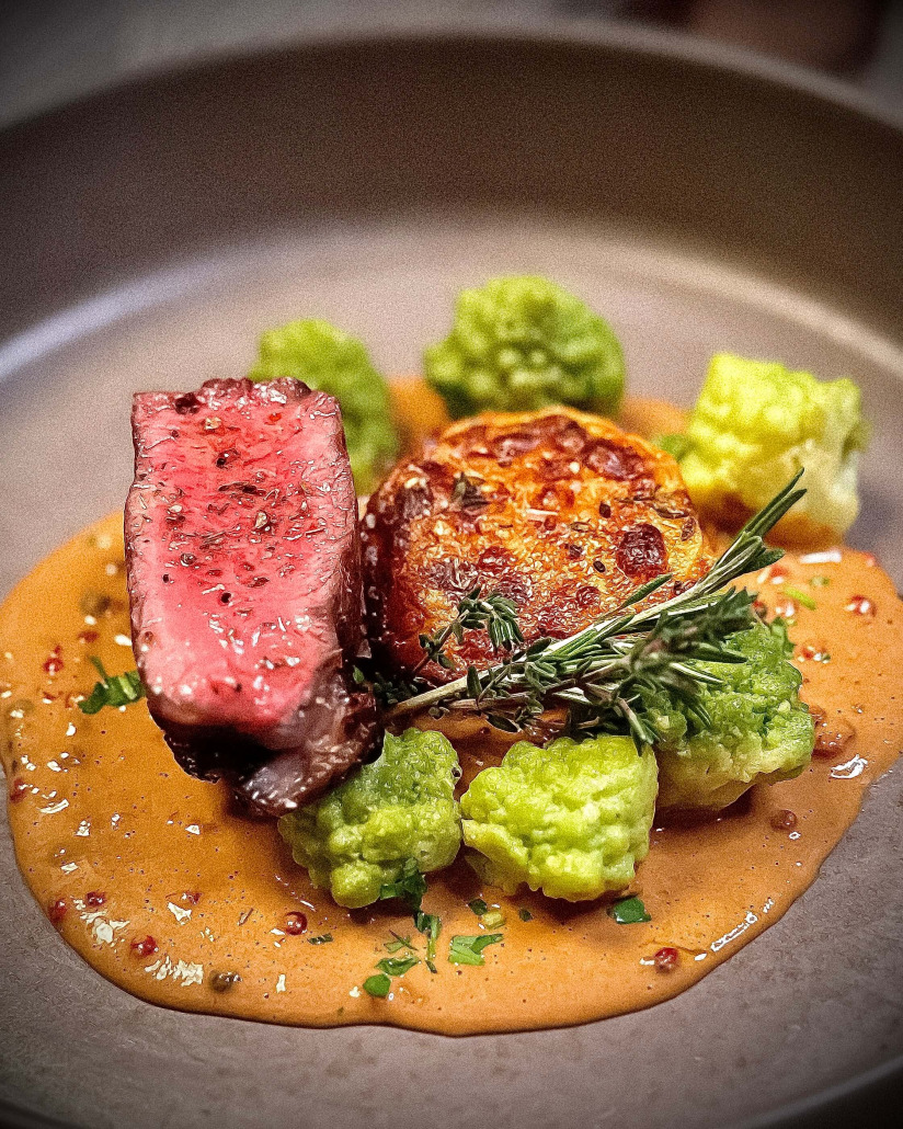 Daniels Rumpsteak mit Pfeffersauce, Kartoffelgratin und Romanesco